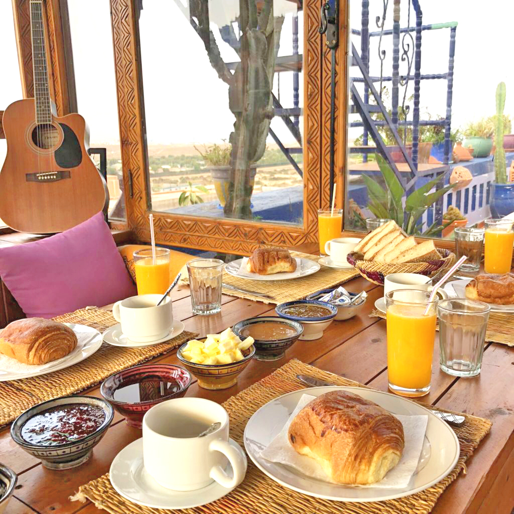 Petit déjeuner à Azul Guesthouse | Tamraght, Maroc